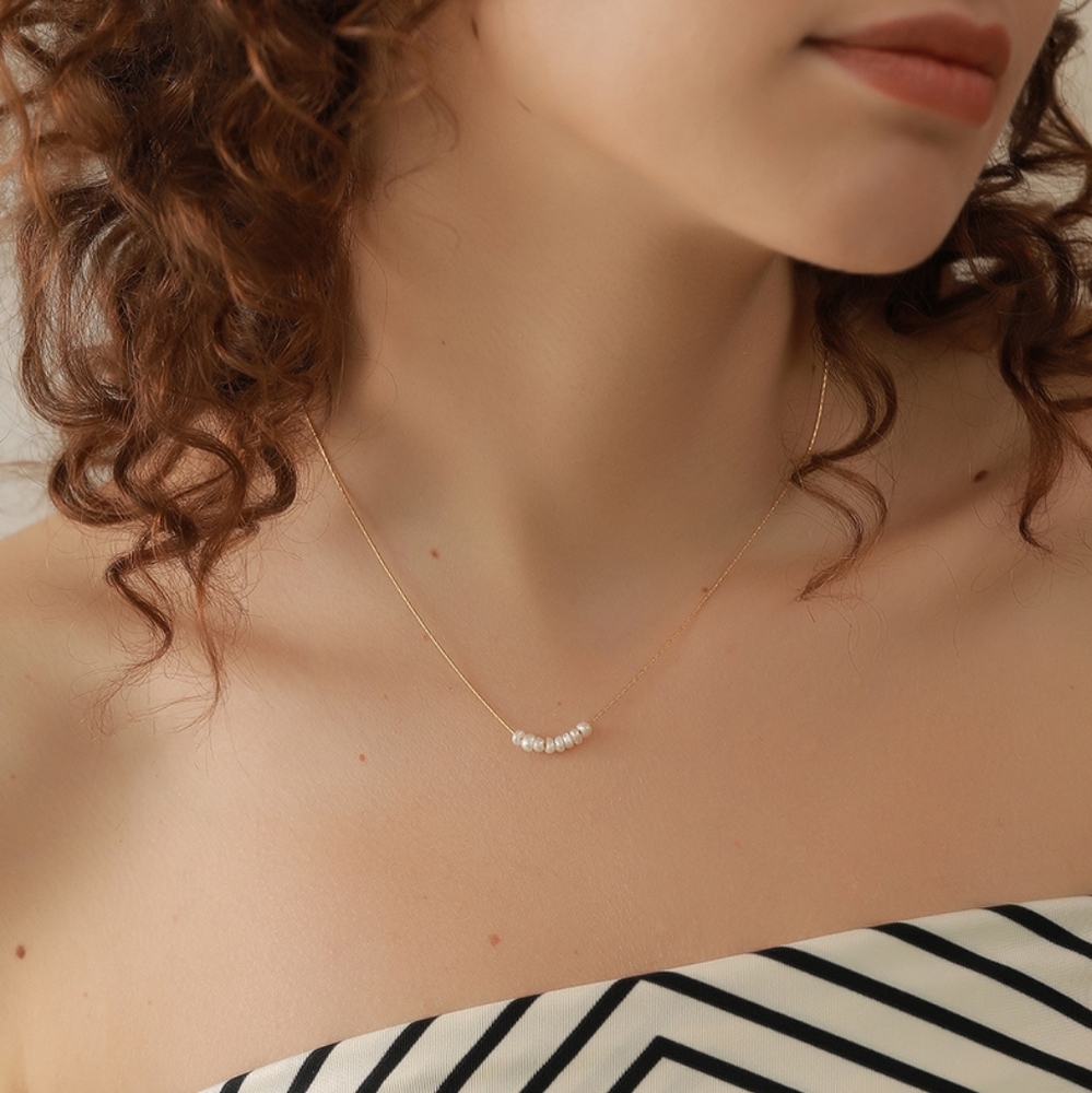 Delicate Small Pearls Necklace